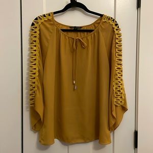 Zac & Rachel - Size M - Gold top